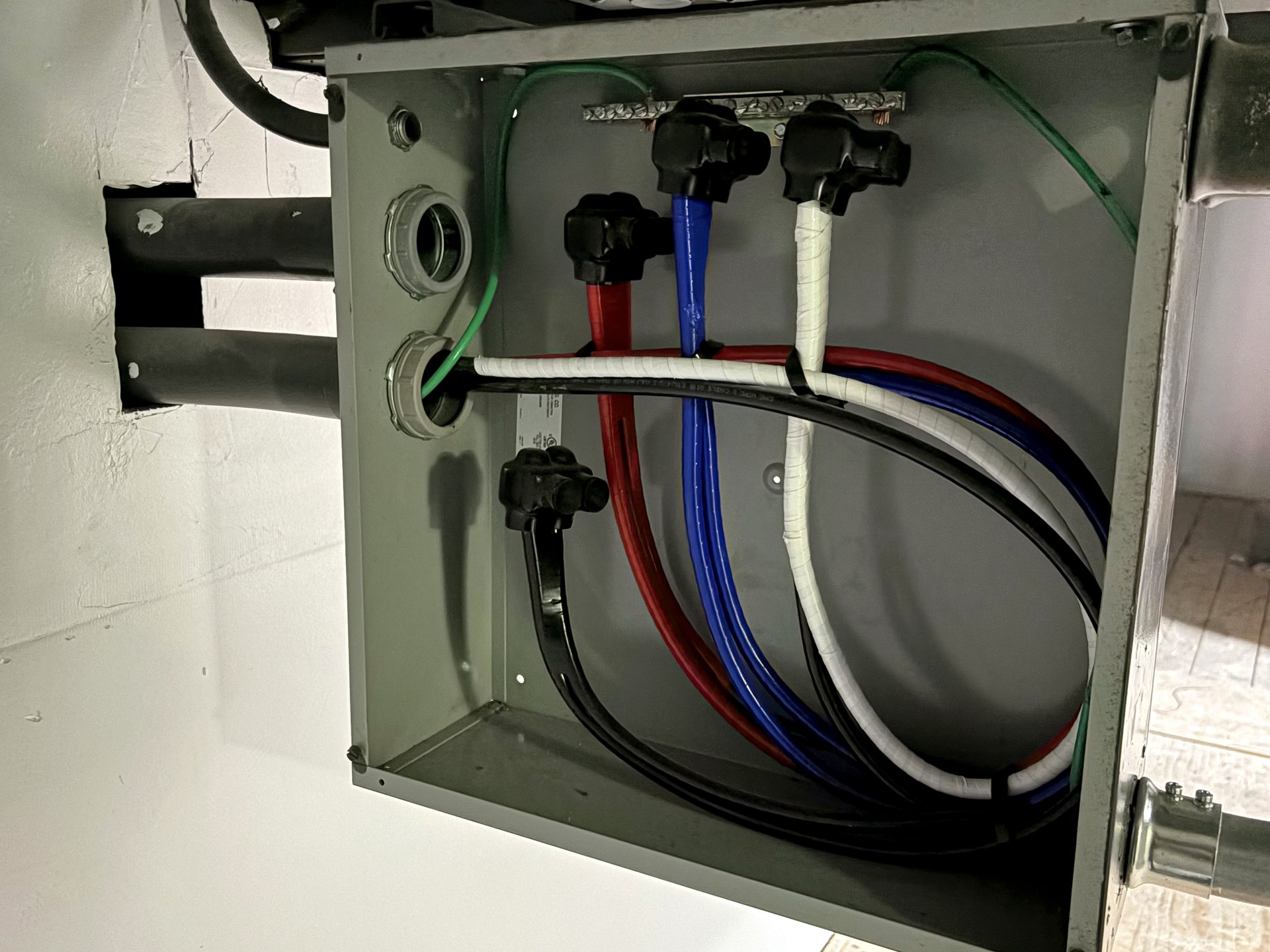 Three-phase junction box on a manufacturing line